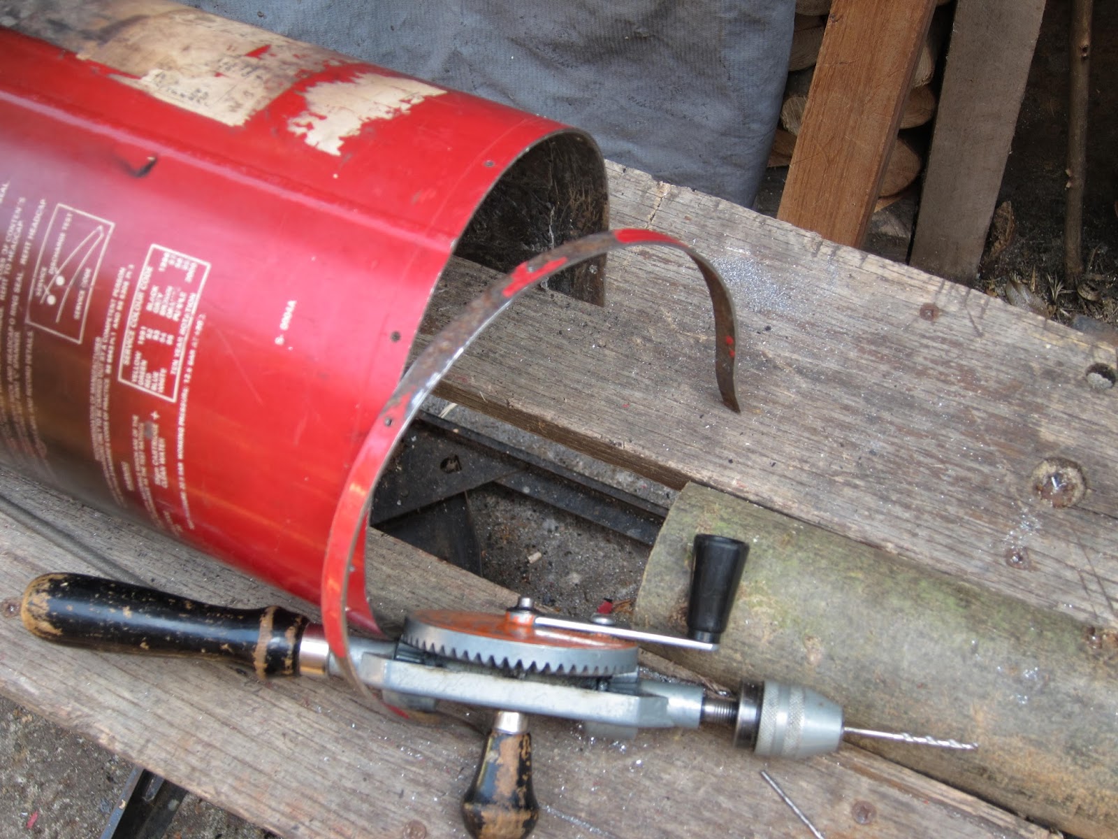 Fire extinguisher wood stove