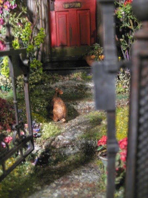 Studio E: "IN AN ENGLISH COUNTRY GARDEN"