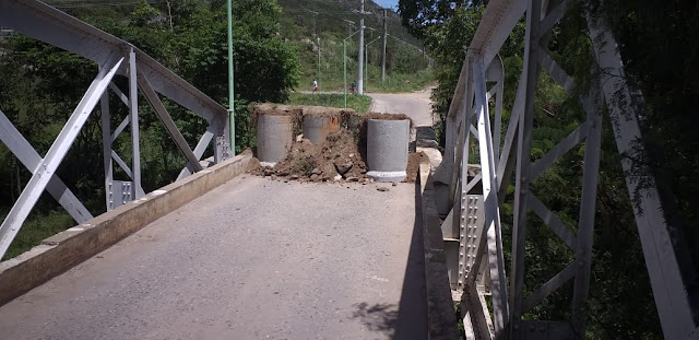 Jacobina: SMTT bloqueia acesso à ponte usada como desvio no bairro Bananeira