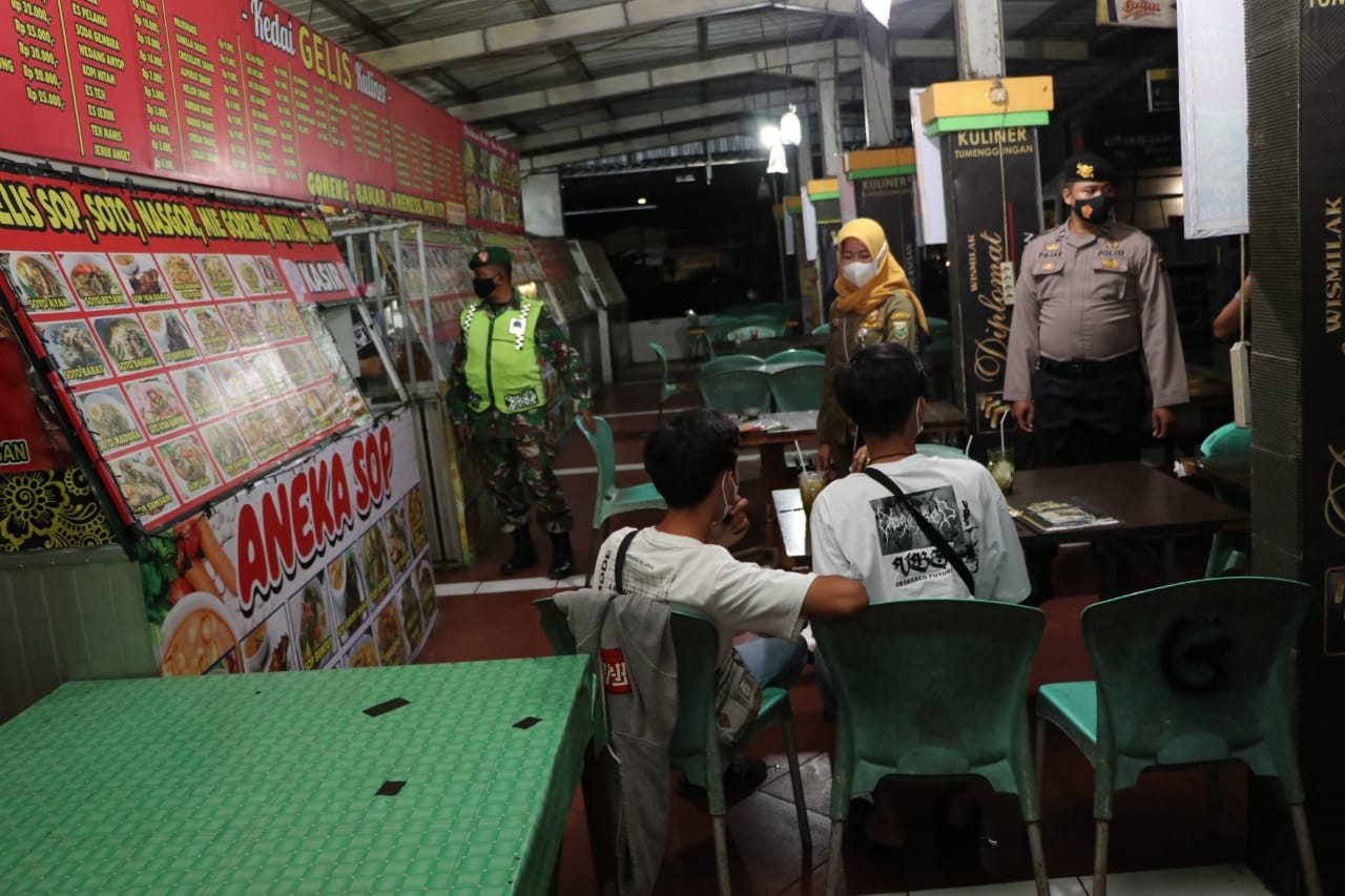 Cafe di Kebumen Buka di Atas Jam 8 Malam Dibubarkan Paksa