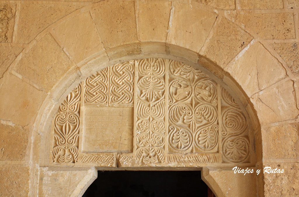 Capilla de San Fructuoso, S Miguel de Escalada