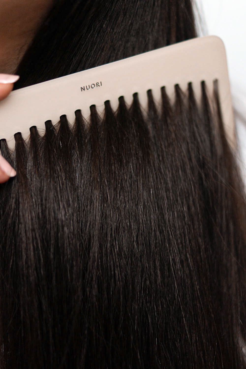 Nuori-Accessories-Detangling-Comb-Review