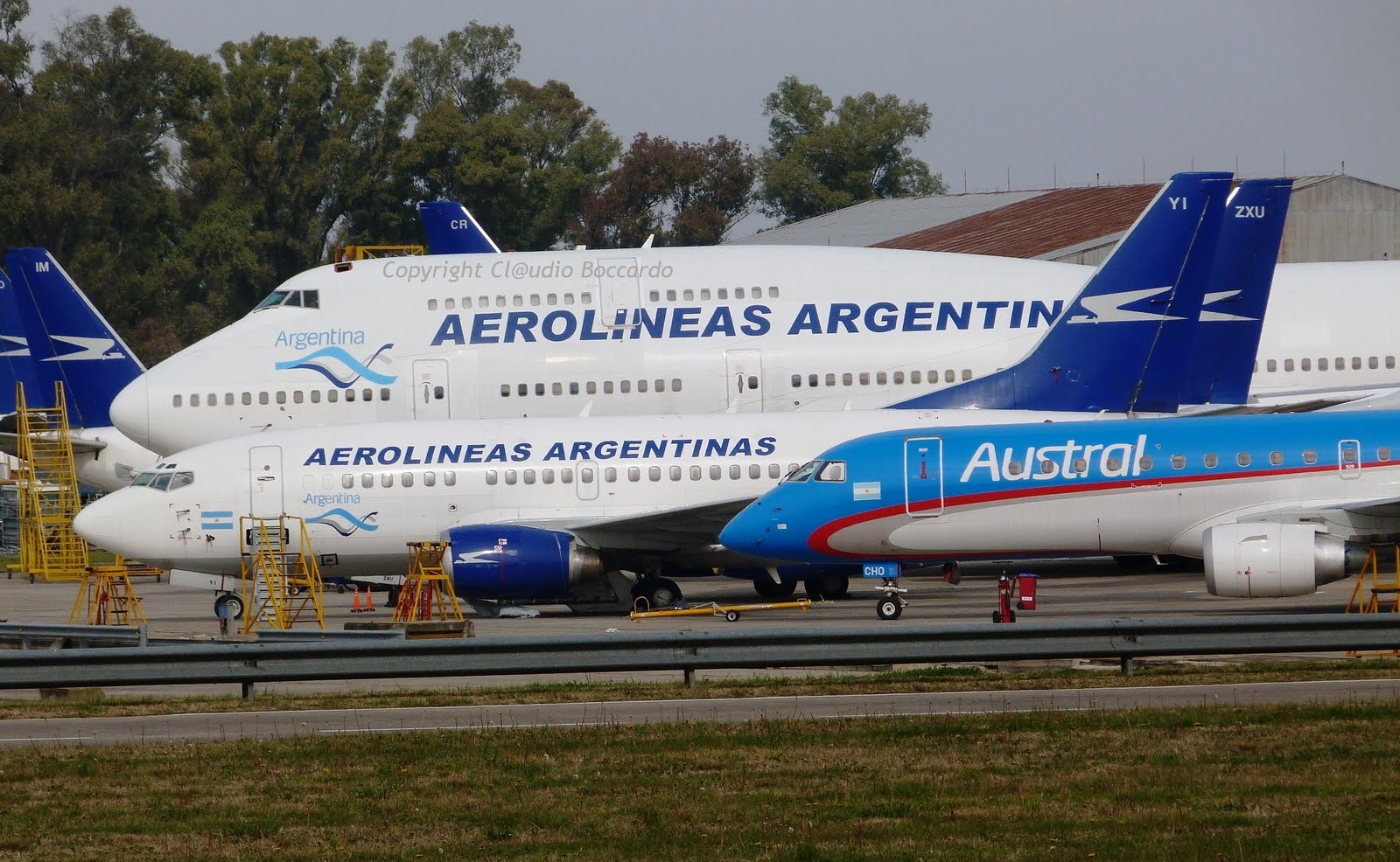 AVIONES en EZEIZA: Aerolineas Argentinas y Austral