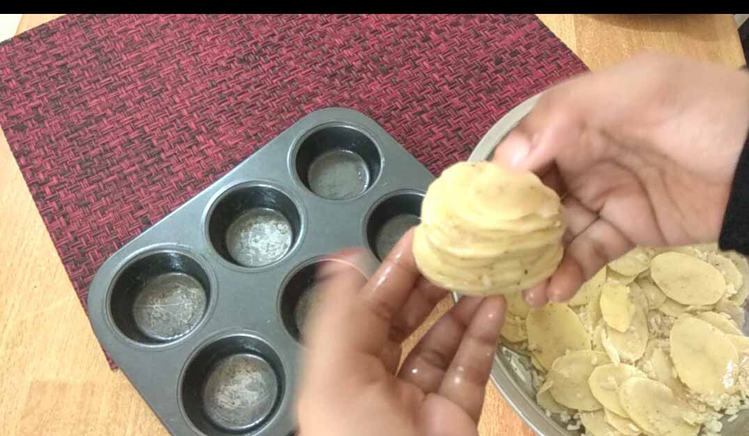 POTATO SLICES SNACK - POTATO STACKS / POTATO ROSES