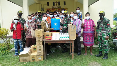 15 Gereja di Papua Terima Bantuan Alkes Satgas Yonif MR 413 Kostrad