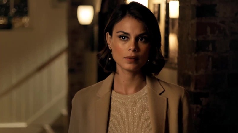 Films Et Séries Tv Avec Nathalie Kelley Movie and TV Cast Screencaps: Nathalie Kelley as Cristal Carrington