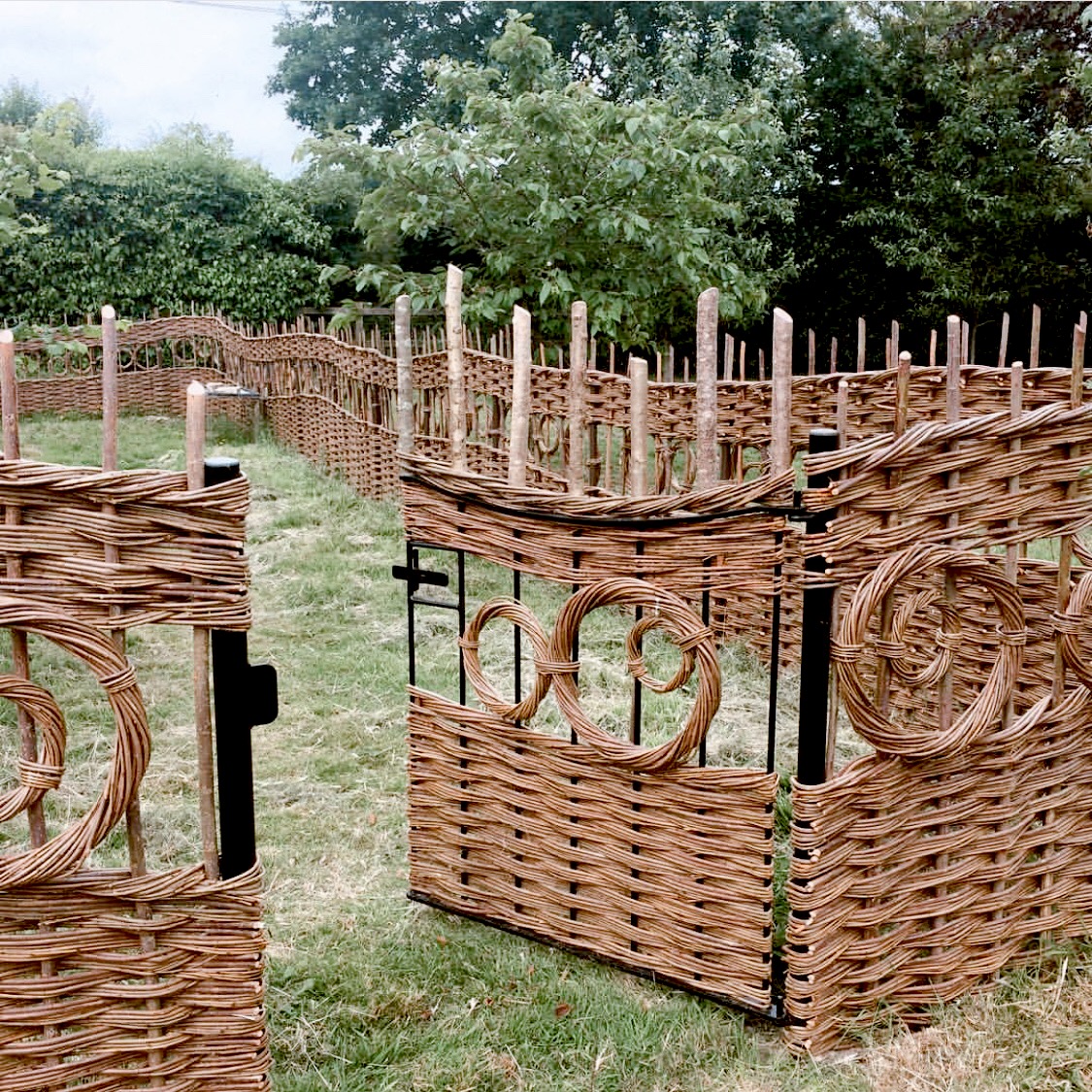In the Garden | Art: Bespoke Willow by Jay Davey