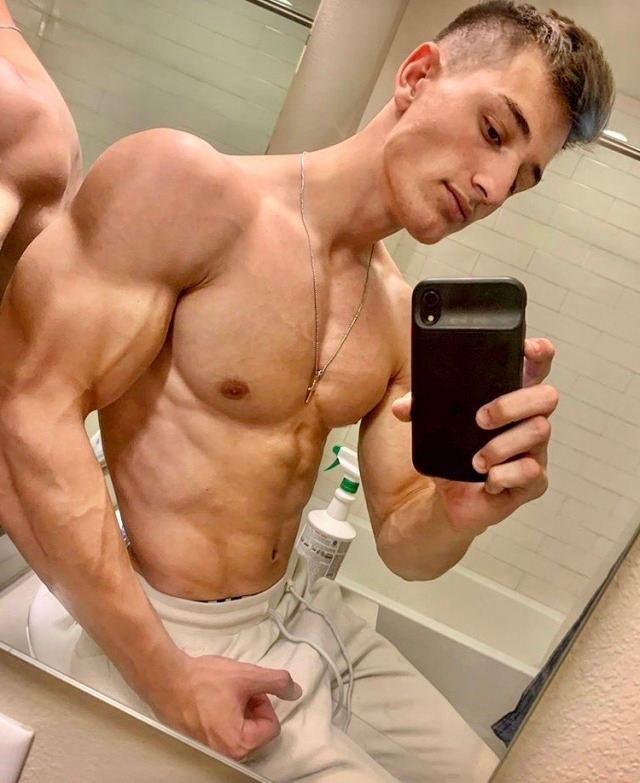 cute-shirtless-fit-teen-boy-muscle-body-huge-biceps-selfie