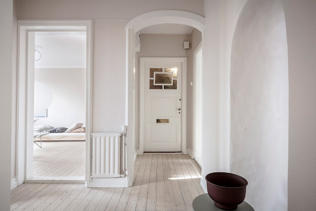 Apartment in Göteborg styled in a minimal and artistic way