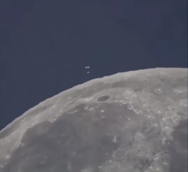 Screenshot of the few UFOs recorded during the daytime next to the Moon.