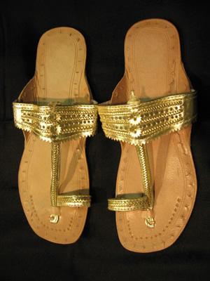 design ke chappal