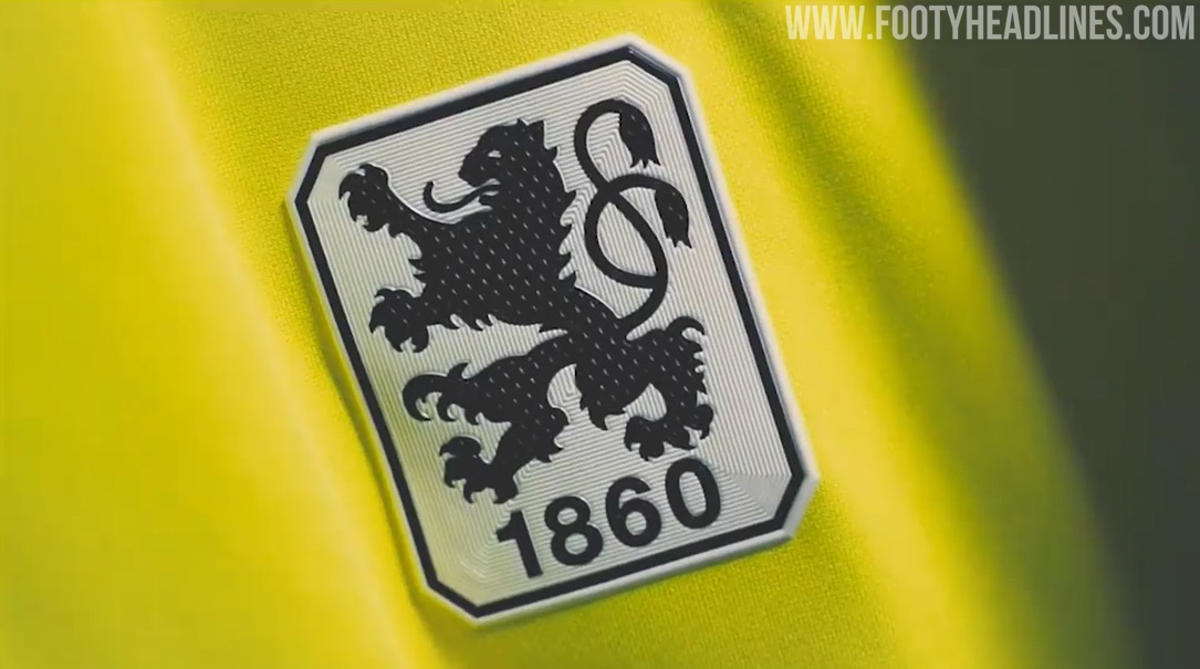 Rare pin badge MUNICH 1860 Football Club GERMANY TSV 1860 München yellow  metal