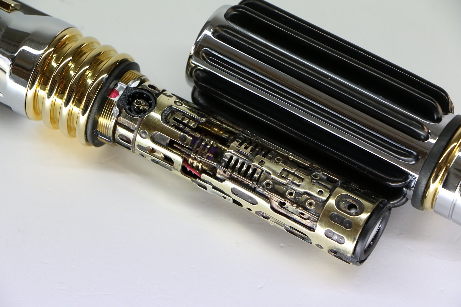 ROLIGHTSABERS MASTER WINDU Lightsaber