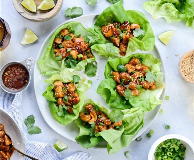 Cashew Chicken Lettuce Wraps #healthy #lowcarb