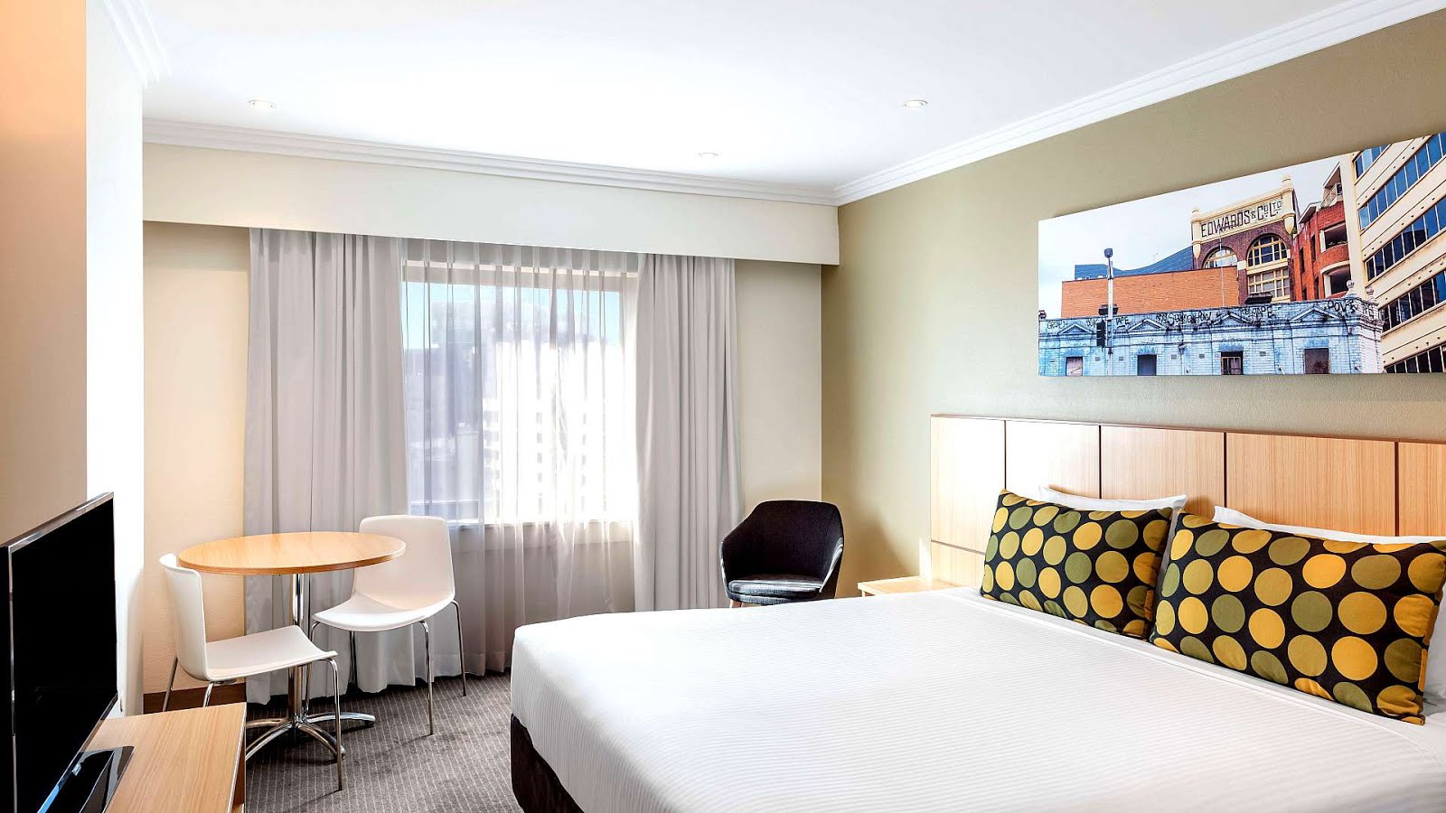 Travelodge Free Phone Number - Lodge Choices