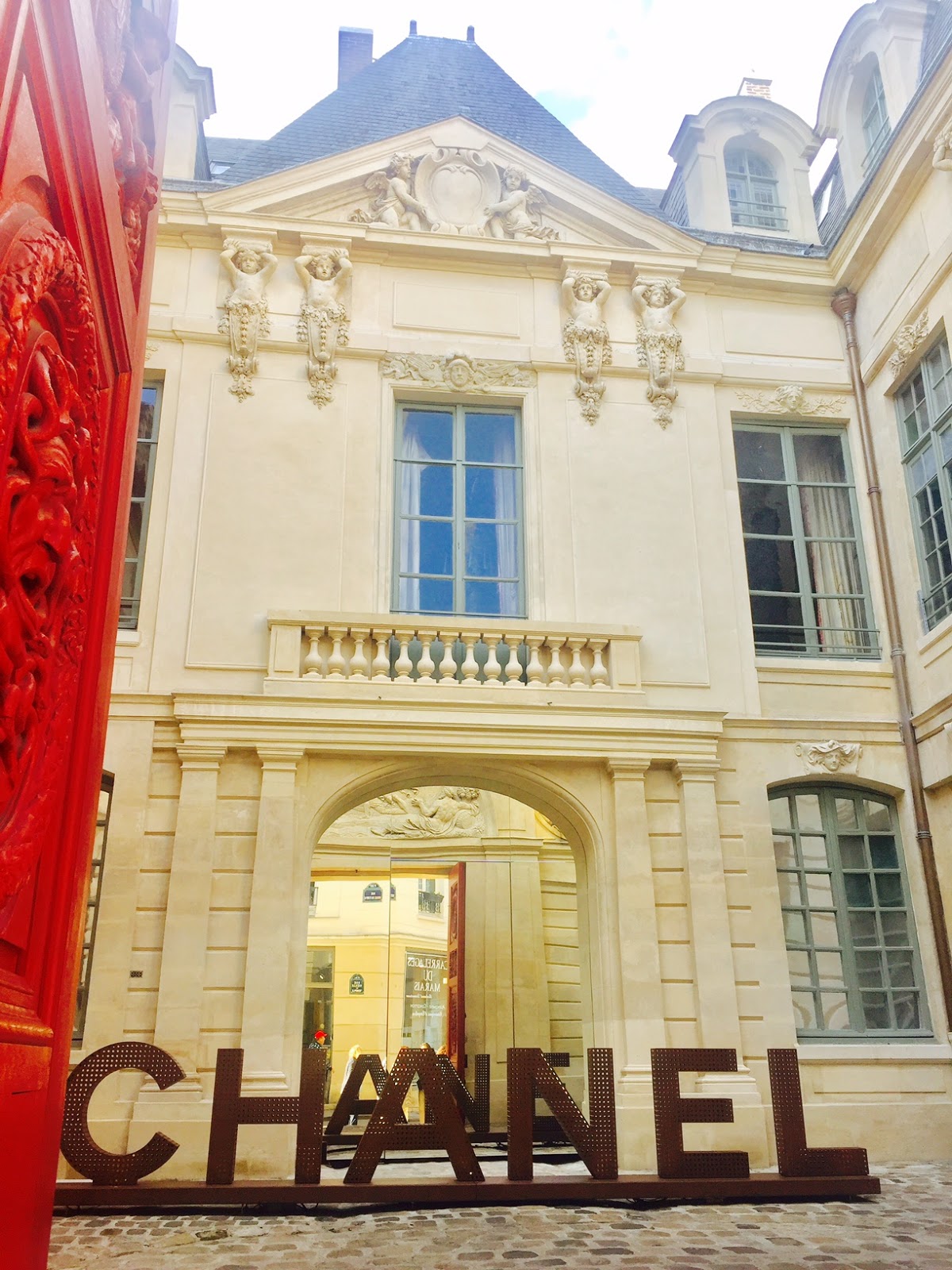 Search my home in Paris THE MARAIS DISTRICT the NEW FASHION WORLD