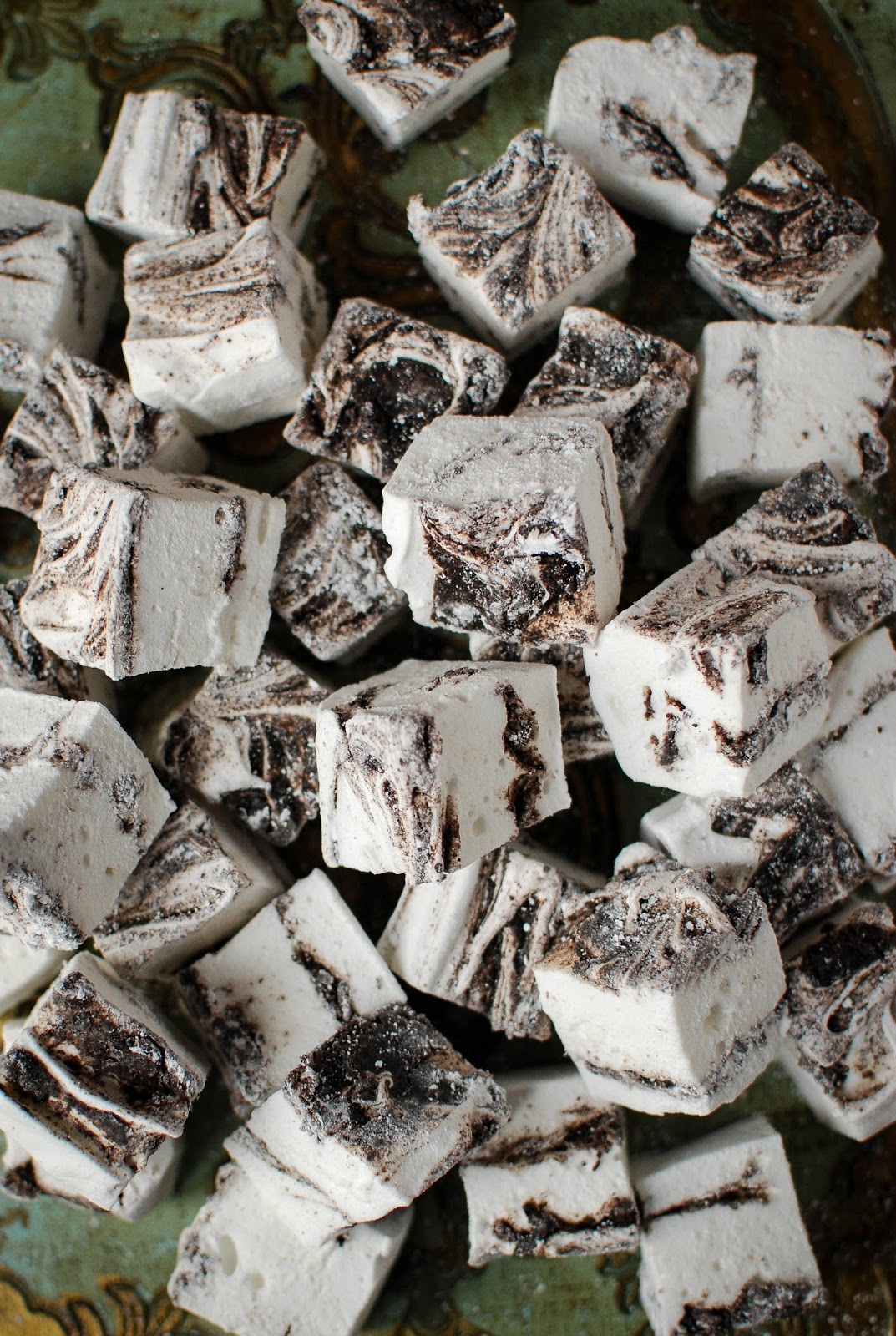 Give these homemade marshmallows a try, you won't believe how easy it is!