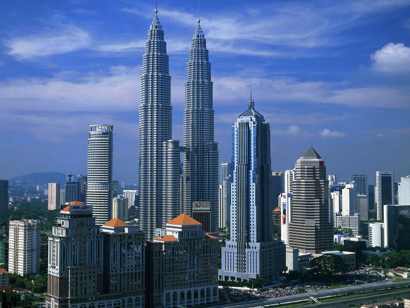 Petronas twin towers in kuala lumpur Malaysia  Beautiful Traveling Places
