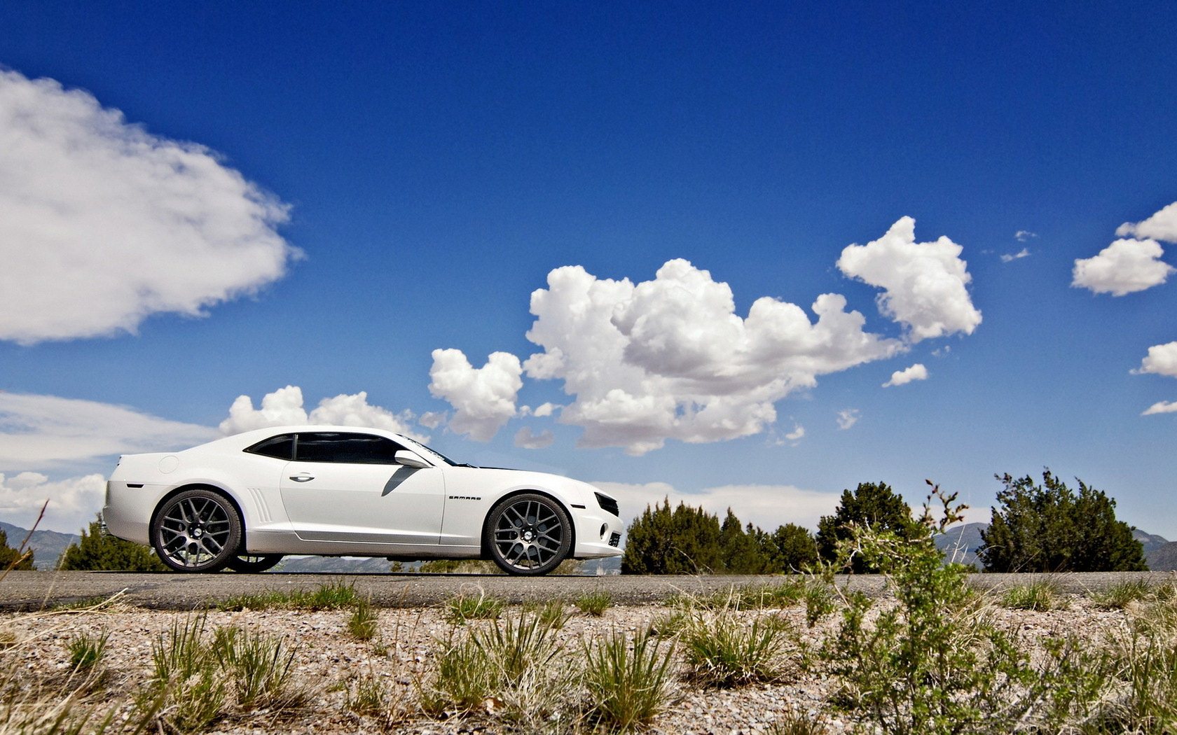 White Car Wallpaper