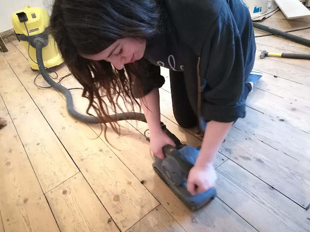 how to sand floorboards cheaply