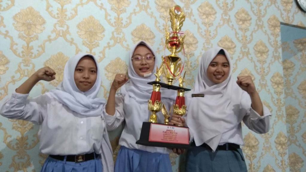 PTK BK SMA KEEFEKTIFAN KONSELING KELOMPOK DENGAN TEKNIK