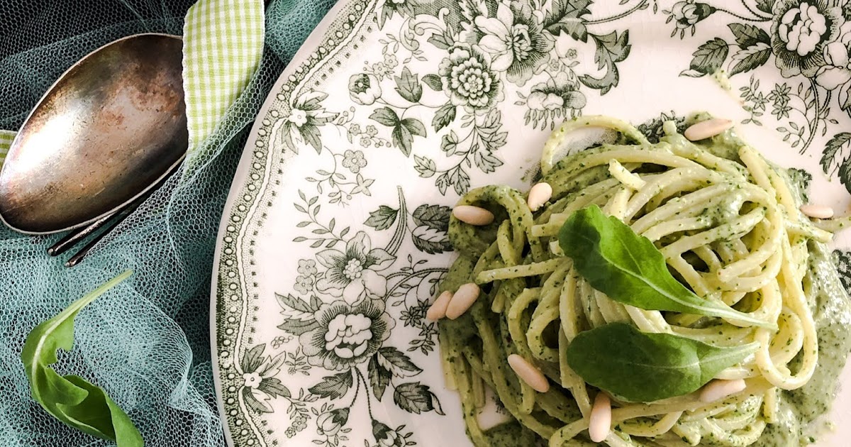 TAGLIOLINI AL PESTO DI RUCOLA