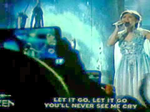 Sarah Geronimo sings "Let It Go"