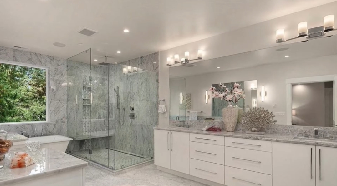 32 Interior Design Photos vs. 2629 108th Ave NE, Bellevue, WA Luxury Home Tour
