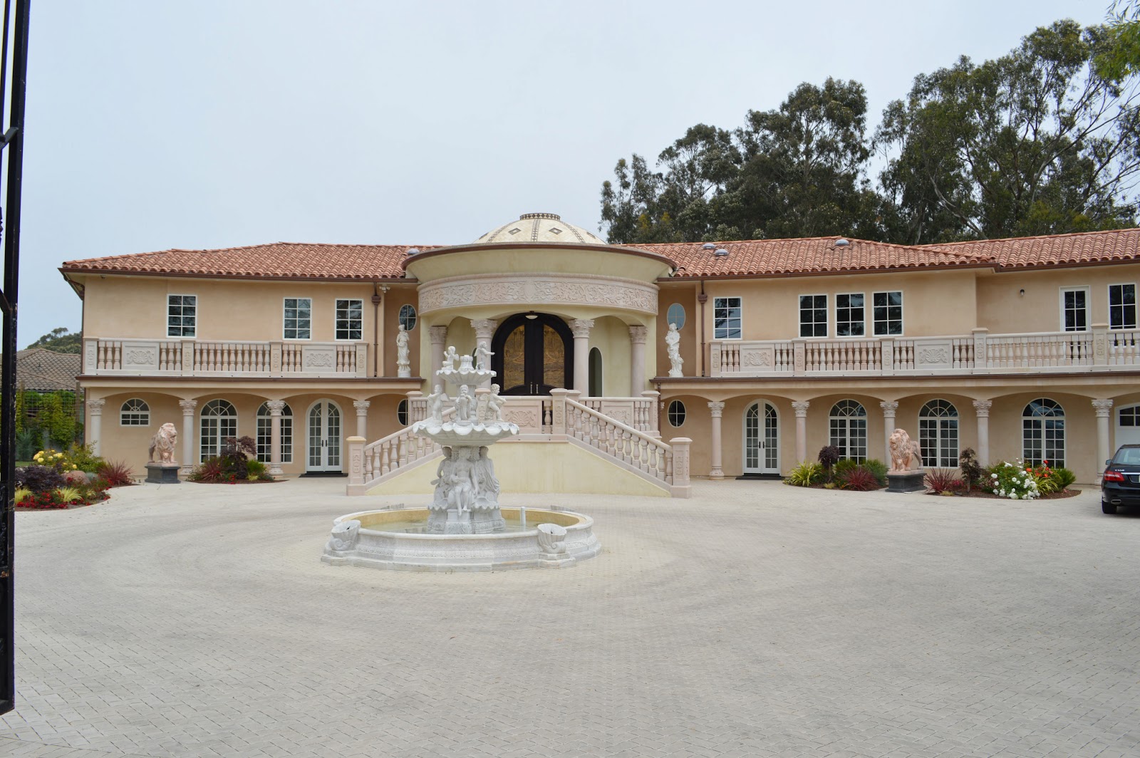 Eileen's Home Design A Grand Estate in La Selva Beach, CA