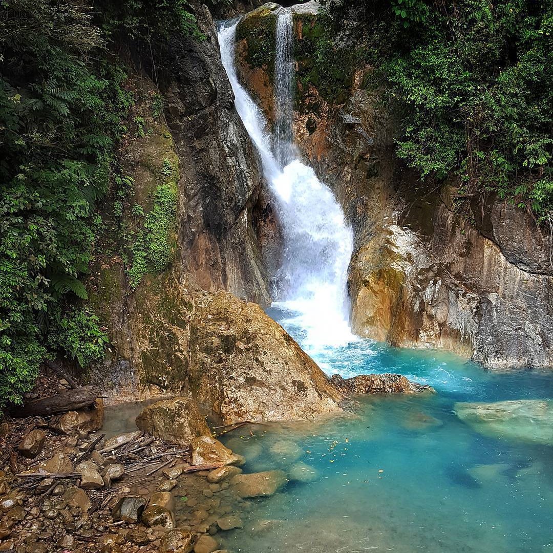 Wisata Alam Air Terjun Yang Alami DI Sumatera Barat