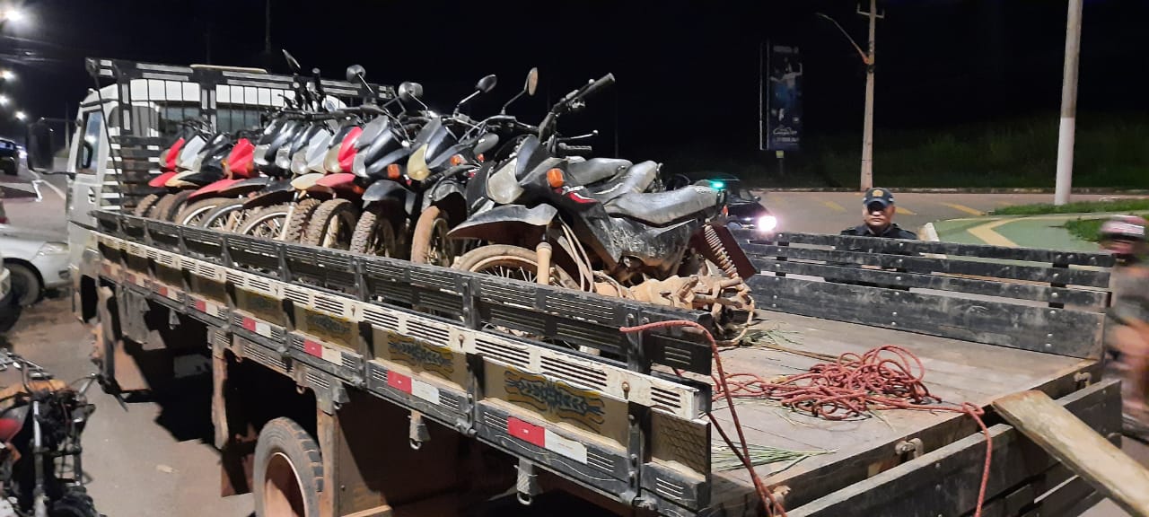 *Em operação, polícia recupera 12 motocicletas roubadas na zona rural de Parauapebas.* https://www.portalpebao.com.br/2021/04/em-operacao-policia-recupera-12.html?m=1 *Em operação, polícia recupera 12 motocicletas roubadas na zona rural de Parauapebas.* https://www.portalpebao.com.br/2021/04/em-operacao-policia-recupera-12.html?m=1