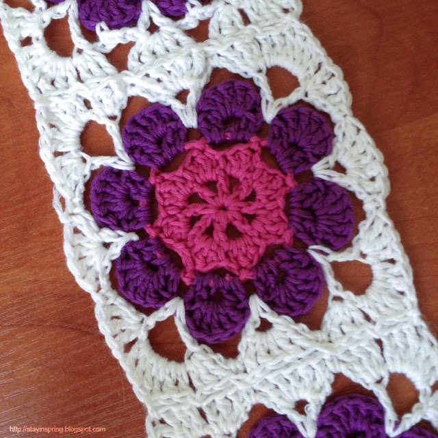 Granny square with flower