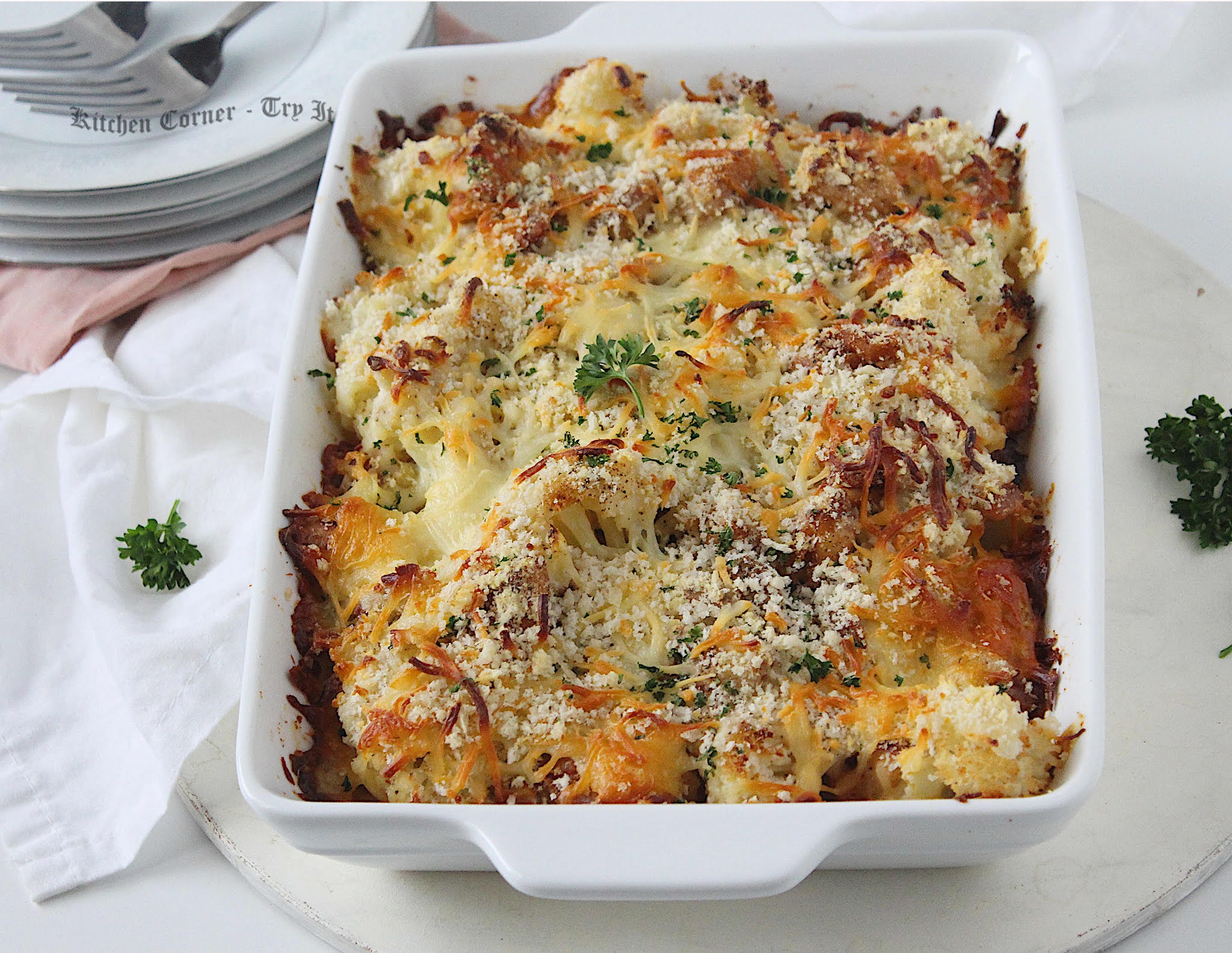 Baked Cauliflower and Chicken With Cheese Sauce