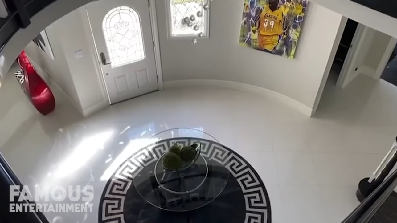 30 Photos vs. Shaquille O’Neal | House Tour 2020 | Mansions in Georgia, Florida & More - Luxury Home & Interior Design Video Tour 30 Photos vs. Shaquille O’Neal | House Tour 2020 | Mansions in Georgia, Florida & More - Luxury Home & Interior Design Video Tour