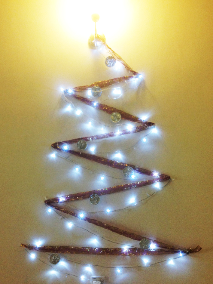 Eco Friendly Junk Makeover: Express Ribbon Christmas Tree On The Wall