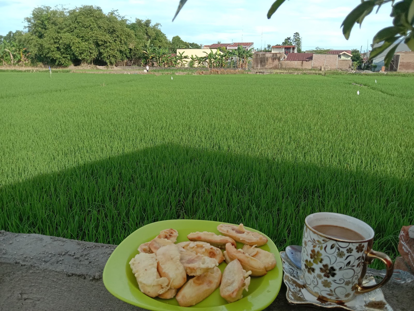 Kopi Pagi dan Pisang Goreng