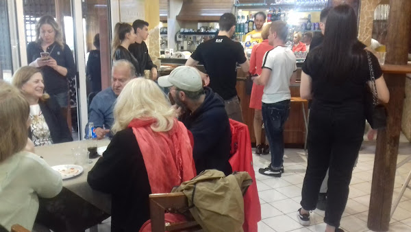 Apre la nuova pizzeria al Lido Riccio, NODO VENTIDUE.Interviste