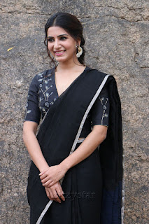 Samantha Akkineni Black Saree Stills at Jaanu Movie Interview