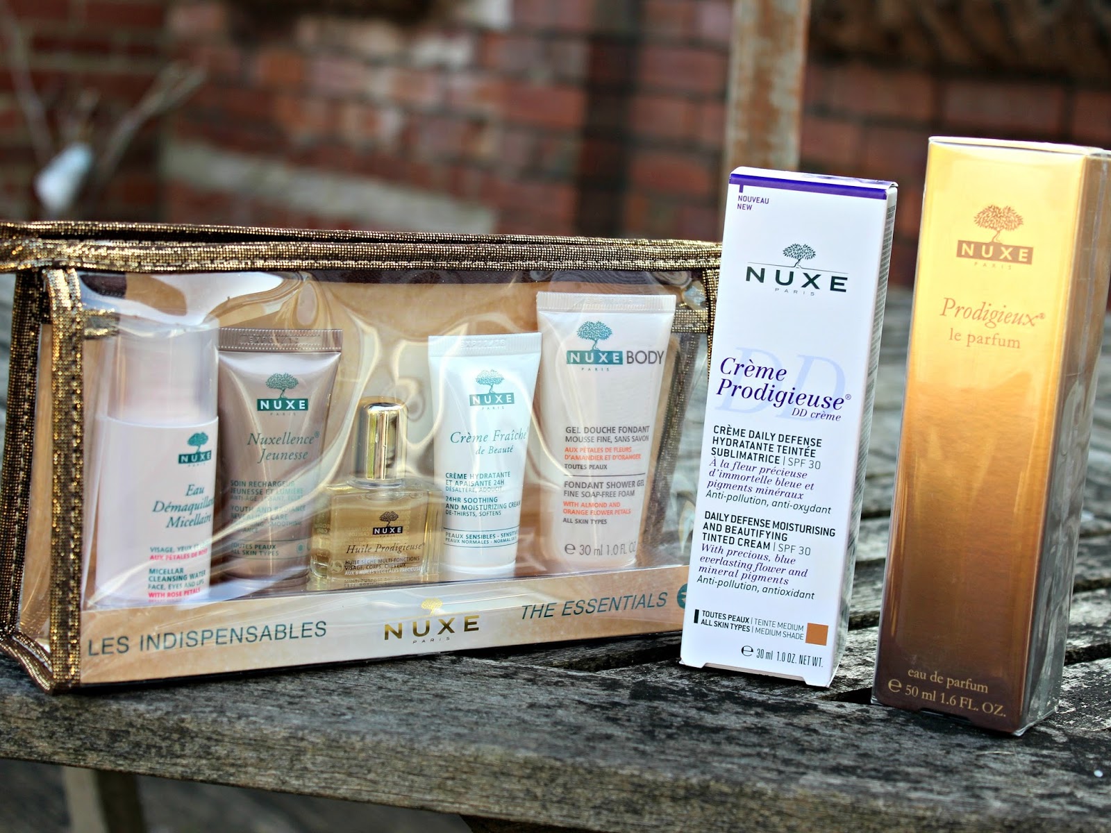 A picture of the Nuxe Travel Set, DD Cream and Prodigieux  Le Parfum
