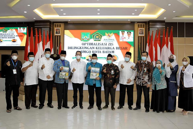Amsakar Merasa Bahagia BAZNAS-BMGQ Kota Batam Berkerjasama Mengoptimalkan ZIS Amsakar Merasa Bahagia BAZNAS-BMGQ Kota Batam Berkerjasama Mengoptimalkan ZIS