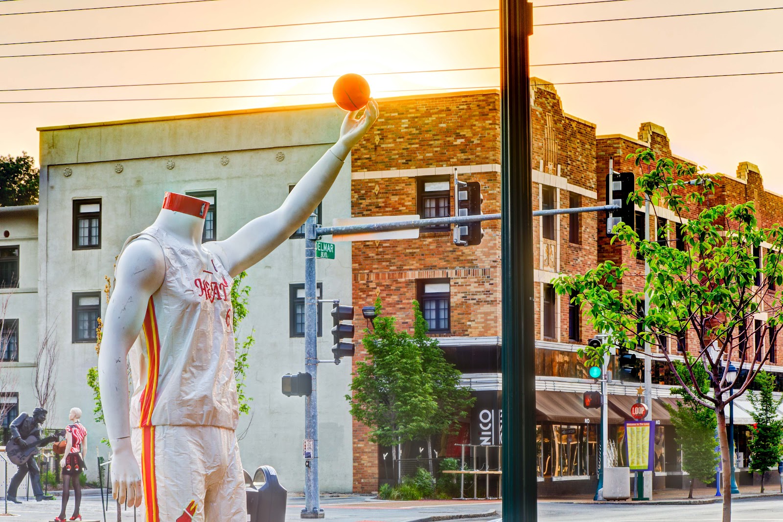 St. Louis Energized Mannequins on the Loop
