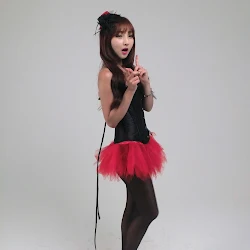 Cute Mina Foto 7