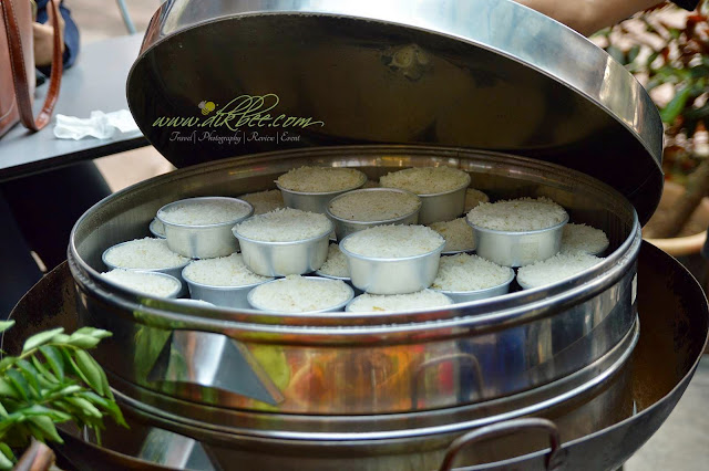 Nasi kukus panas Pelbagai Menu Menarik Di U-Cafe Wangsa Walk