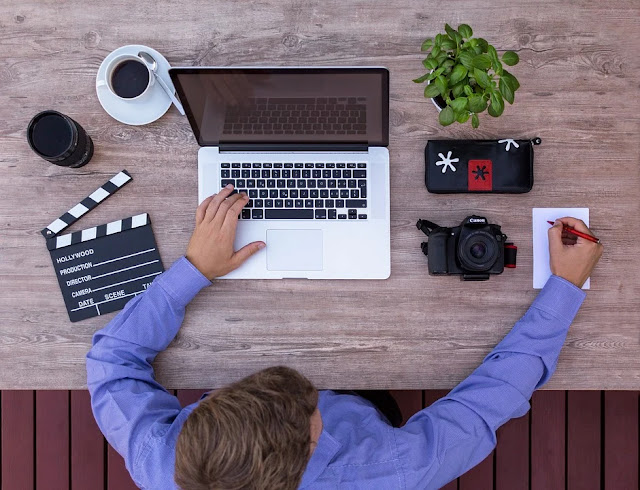 How to Write a Compelling Movie Review How to Write a Compelling Movie Review