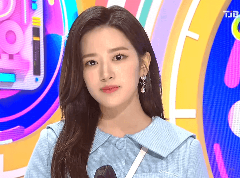 아이즈원> 인기가요 첫 MC 안유진