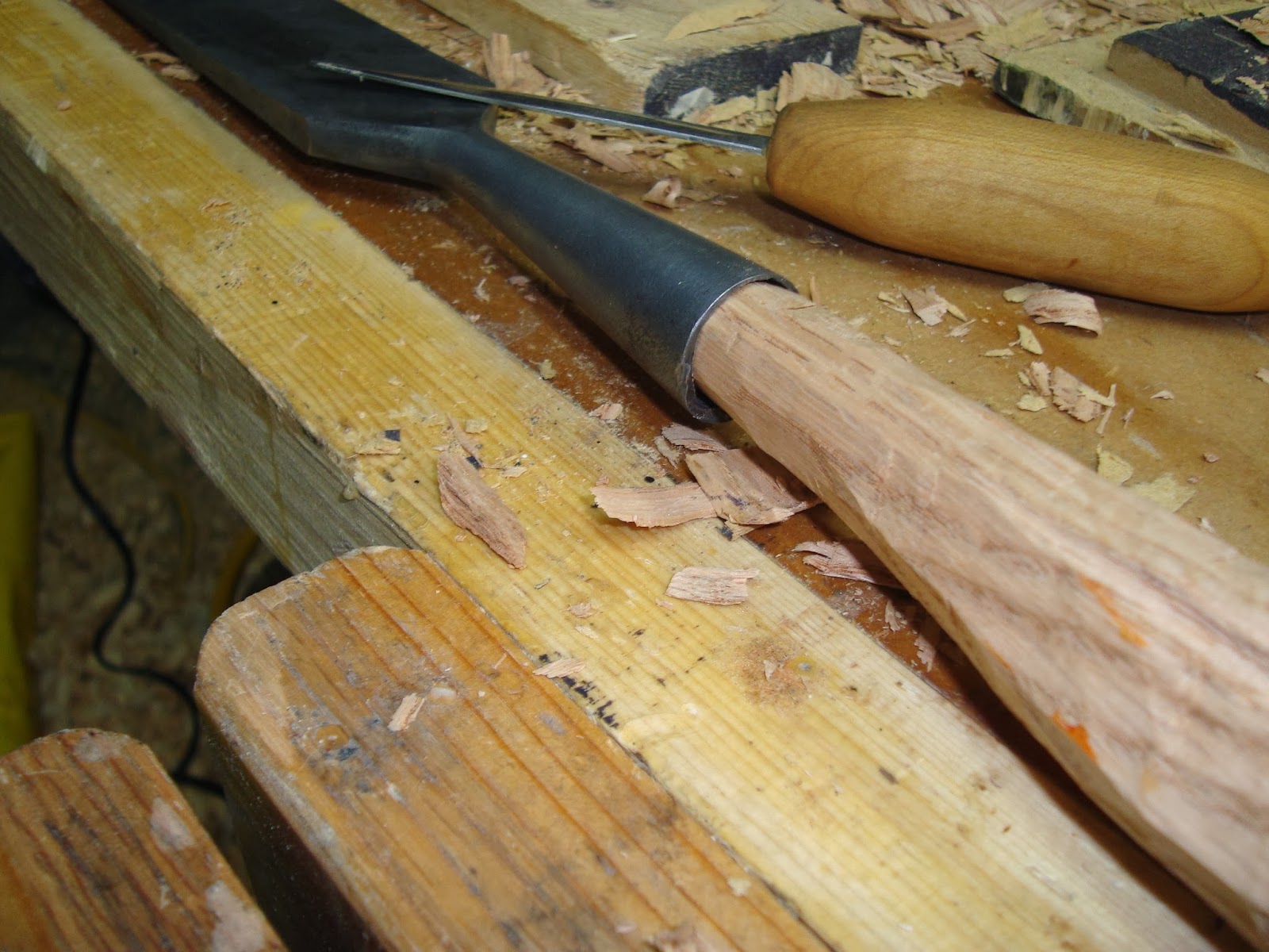 Brotherwood Make A Chisel Handle from Firewood