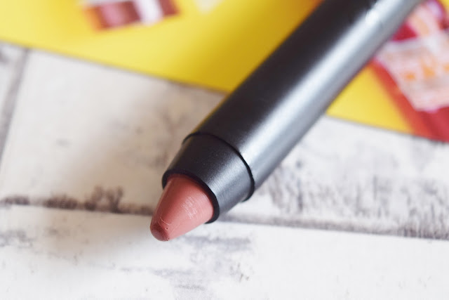 nude lip crayon