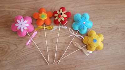 A bouquet of felt flowers A bouquet of felt flowers