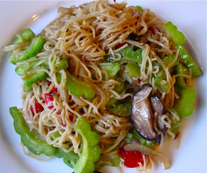 Popo's River panfried egg noodles