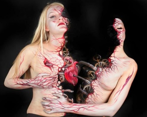 09-Gesine-Marwedel-Living-Art-in-Body-Painting-www-designstack-co